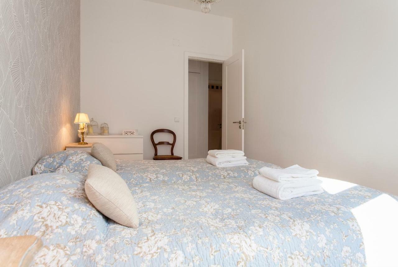 Chiado 4-Bedroom Flat Lisboa Extérieur photo